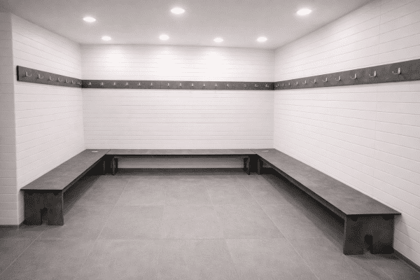 ספסל HPL קבוע